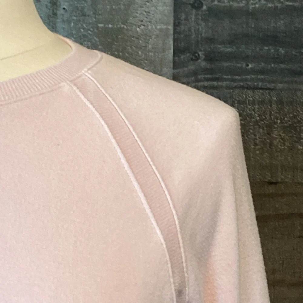 Athleta Girl pink sweater girls large angelic Softgirl activewear workout gym